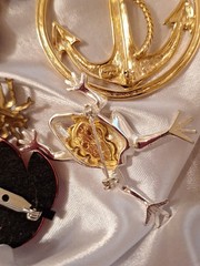 Vintage To Now Brooch Pin Lot Mixed Theme Gold-tone Silvertone Rhinestone…