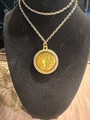 Vintage Bicentennial Replica 1776 Coin Pendant Gold Tone Necklace 13 Inch.