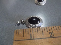 1 Pair Old 1.25″in Oval Shape Metal/Acrylic Stud Earrings