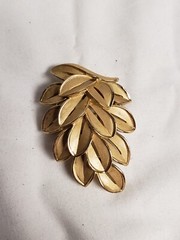 Vintage Crown Trifari Leaf Brooch Trifarium Gold Tone Leaves Layered Signed