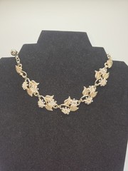 VTG Mid Century Cream Enamel Metal Rhinestone Flower Choker Necklace Goldtone