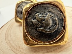 Vintage Costume Fashion Jewlery Gold tone faux Roman Coin Clip-on Earrings