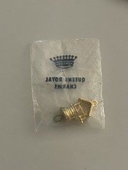 Vintage Gold Tone Plated Wishing Well Queens Royal Charms – New!