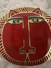 VTG Laurel Burch “Moon Tiger” Stud Cat Earrings Gold Tone/ red SIGNED 1”
