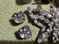 Vintage Jewelry lot, Mostly Rhinestone pieces. Brooch, earrings & Rings