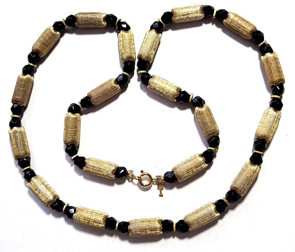 VINTAGE STUNNING BLACK FACETED GLASS TRIFARI NECKLACE