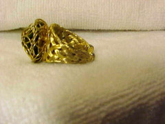 Vintage Gold Tone Wire Wraped Ring Caged Black Stone (Onyx?) Adjustable