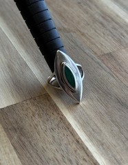 925 Sterling Silver Vintage Ring Marquise Shape Green Stone Sz 5.5