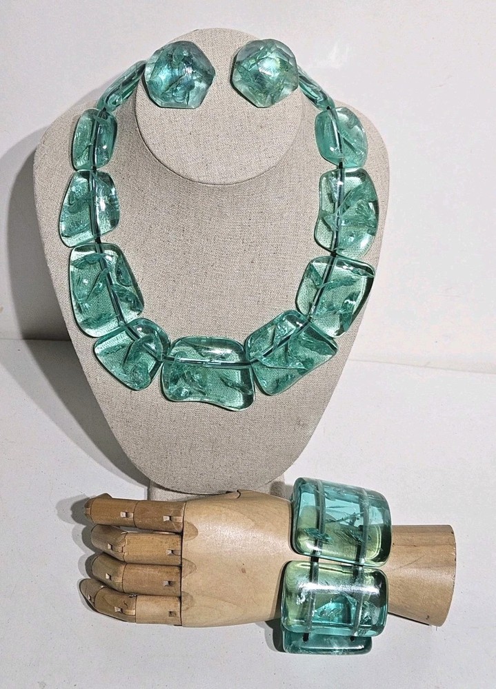Runway Gerda Lynngaard Monies Seafoam Green Lucite Necklace Bracelet Earring Set