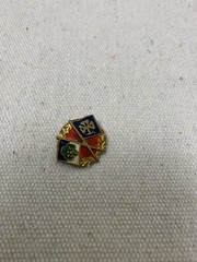 Vtg Gold tone Official Girl Scouts Brooch Pin Flags Enamel Collector