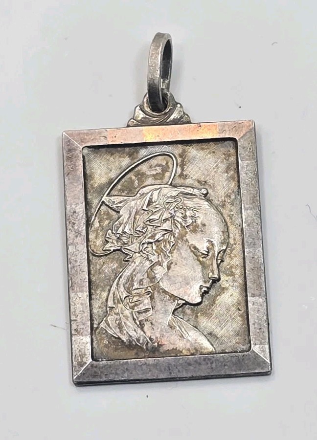Beautiful Vintage 800 Silver Ladies Face Angel Square Charm Pendant