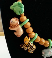 Vintage Flying Colors Safari Animal Ceramic Necklace Jungle Statement 24″
