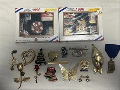 Vintage Lot of 25 Brooches Pins Gold Silver Tone VTG Collection Mix Variety