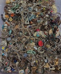 3 Pounds Jewelry Costume Vintage Mix LBS necklaces bracelets pins rings etc lbs