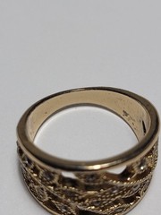 Vintage Goldtone Ring Floral Leaf Style Cocktail Band Clear Rhinestone Accents