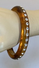 Vintage Clear Torty Amber Lucite Inset Rhinestone Bangle Rare Oval Shape 7″