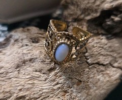 S Coventry Empress Dragon’s Breath Goldtone Faux Fire Opal Filagree Ring Sz 7.25