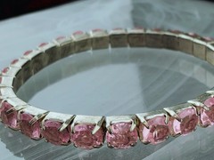 Vtg Selenium Glass Pink Rhinestone Stretch Bracelet • UV Glow Expansion • MCM