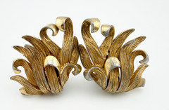 Boucher La Scala Brushed Gold Tone Choker Necklace & Clip-On Earrings Set 1956