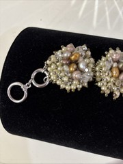 VINTAGE CLUSTER FAUX PEARLS & CRYSTALS TOGGLE 7″ STATEMENT BRACELET &2″ PIN SET