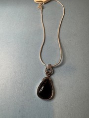 NAPIER Necklace and earrings set Women’s Vintage 18 in ext. 3.25 in
