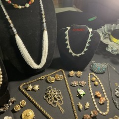 Vintage Rhinestone Jewelry Lot (High End Pieces) See Description