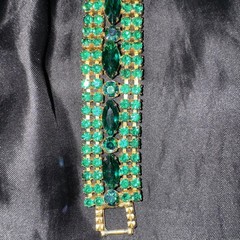 Vintage Juliana Emerald Green Rhinestone Gold Tone Bracelet