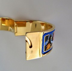 Vintage Oval Hermes 18K Gold Plated Loquet Clic Clac Bracelet Fan Enamel Design
