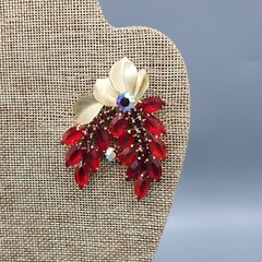 Juliana for Weiss Red Navette Rhinestone Metal Leaf Brooch & Earrings BOOK PIECE