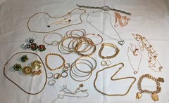Gold Estate Jewelry 999 Large Lot Valuable Rare As Is 50 Plus Guarenteed READ