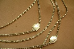 VINTAGE MULTIPLE 5 CHAIN FILIGREE PUSH LOCK CLOSURE GOLD TONE NECKLACE
