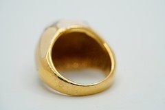 Vintage UNIQUE 18k HGE Fauk Angel Skin Coral Cream Enamel Ring Size 6.25 JB49