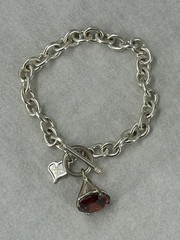 Giftcraft 2008 Bracelet Silver Tone Chain Link Red Crystal Charm