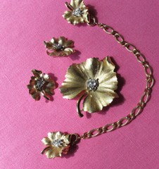 Crown Trifari Alfred Philippe Bug Pin+Clip+Sweater guard Brushed Gold set FREE H