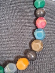 Vintage faceted pastel lucite irregular bead statement necklace 18.5″