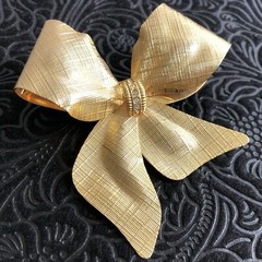 Lot of Two Gold Tone Bow With Stones Round Spiral Textured Pin Back Brooch