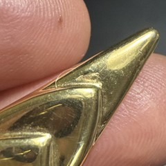 Signed Napier Black Plastic Stone Cab Gold tone Bar Pin Brooch Arrow