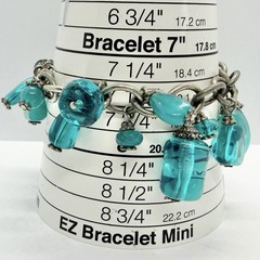Vtg Bold Teal Resin Chunky Bead Charm Chain Cha Cha Statement Bracelet 7.5 Inch