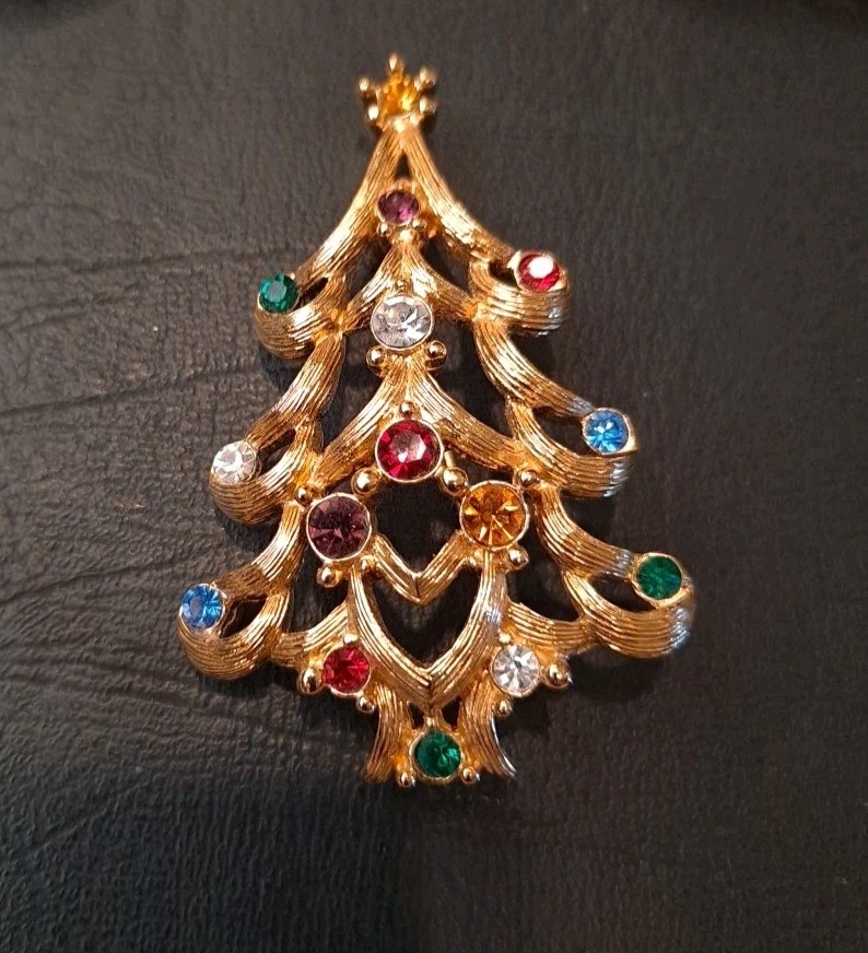 Vintage Monet Christmas Tree Brooch Pin Rhinestone Christmas tree Brooch Signed