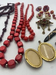 VINTAGE Red Jewelry Lot 17 Pcs 12oz Garnet Set Rhinestone Brooch Movie Prop