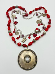Vintage roxsann 2 strand Red Glass Heart/Charms Beaded Pendant Chunky Necklace