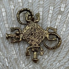 Rare vintage ALVA MUSEUM REPLICA gold tone aztec maya Alligator #89