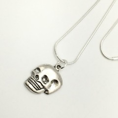 Silver Tone Costume Skull Charm Pendant Snake Chain Necklace 18” #22