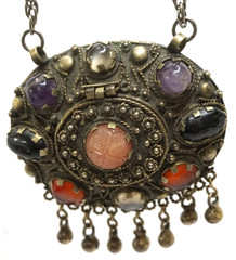 VINTAGE SAJAI NECKLACE PURSE MULTI GEMSTONES CABOCHONS HINGED COMPARTMENT 26in