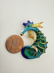 LIND GAL RARE GOLDTONE ENAMELED BLUE SEAHORSE RHINESTONE JELLY BROOCH K63C