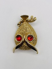 Vintage Unk Mark Gold Tone Red Glass Cabochon Eyed Textured Owl on Branch Brooch