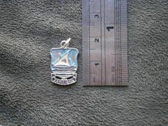 Zanzibar Africa Vintage Silvertone Enamel Travel Shield Bracelet Charm 3.2g FLAW