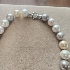 Vintage UE Estate Jewelry Made in Italy 16″ 12 to 13 mm Imitation choker pearls