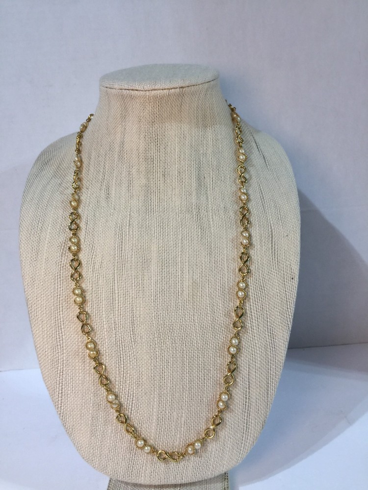 Lovely 28″ Gold Tone Metal Twisted Infinity Chain & Faux Pearl Necklace!