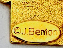 Vintage Signed J.Benton 1990s Gold Tone “I Dunno” Pin Brooch